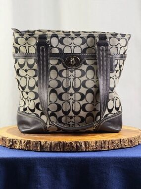 Coach Hamptons Jacquard Crossbody Bag in Black & Gray | Style F13973 | Authentic